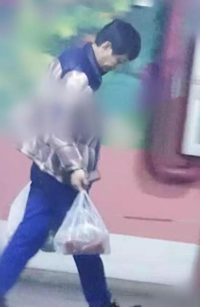 怎么银行卡只能在柜台取钱呢？游戏画面